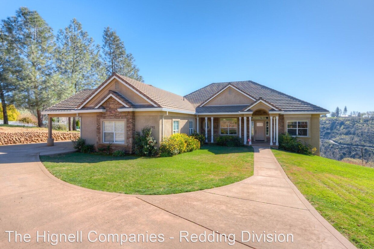 3 br, 2.5 bath House 192 Redbud Dr. House Rental in Paradise, CA