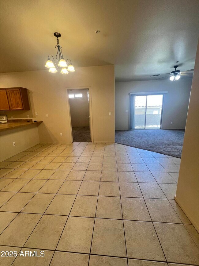 Foto del edificio - 1770 Bluff Dr