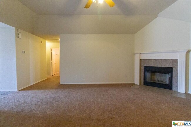 Building Photo - 3803 Lyna Ct