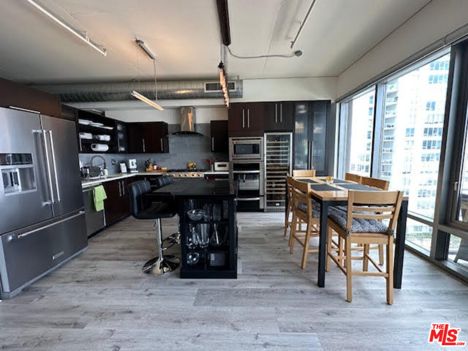 Foto principal - 1100 S Hope St