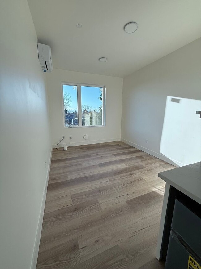Interior Photo - Poets Place Apartment