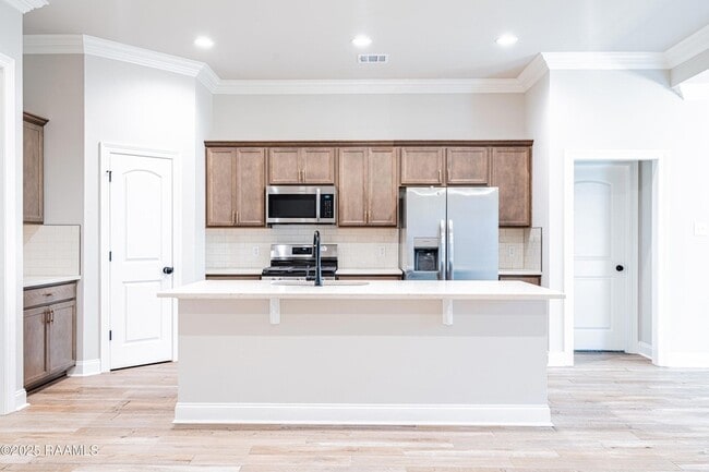 Building Photo - 102 Jubilation St