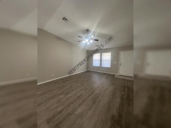 Building Photo - 9401 Checkerbloom Dr