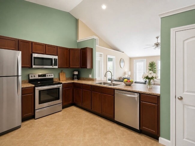 Photo - Spacious 3BD/2BR +Den Ranch in Lindberg Village House