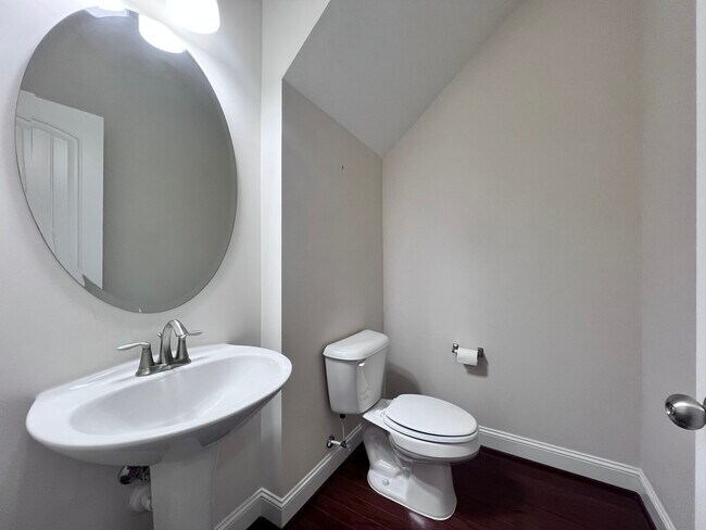 Foto del edificio - 2707 Masonboro Ferry Dr