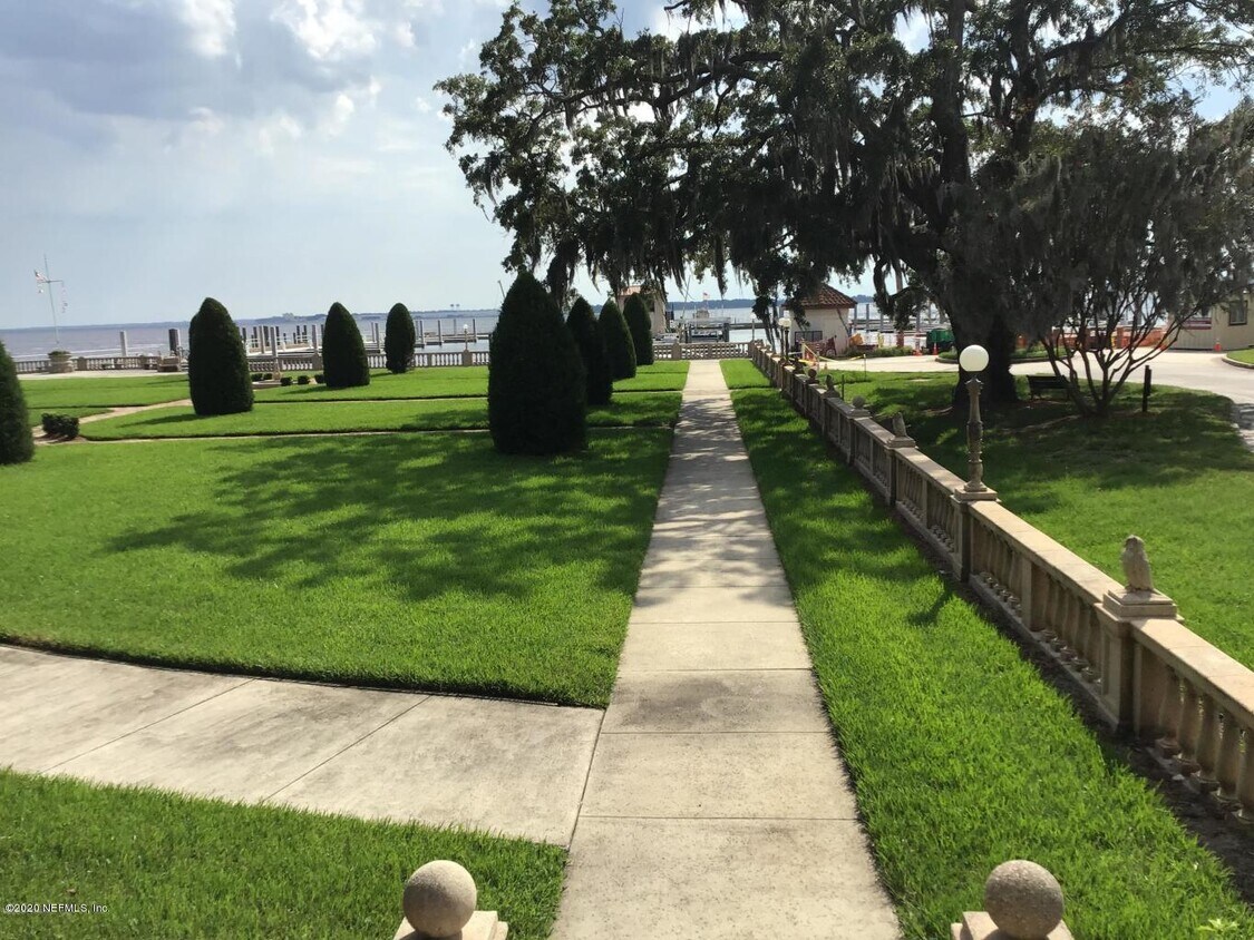 6750 Epping Forest Way N Unit 102, Jacksonville, FL 32217 Condo for