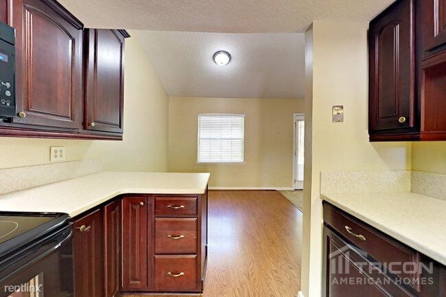Building Photo - 4399 Princess Labeth Ct W