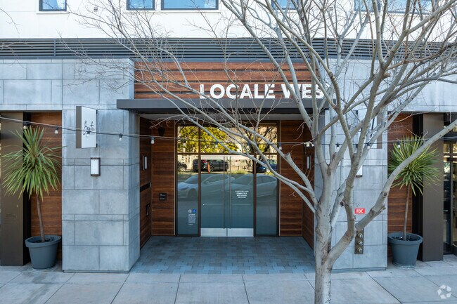 Entrance - Capital Square