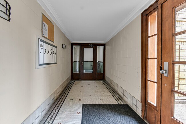 Foto del edificio - 5454 S Cornell Ave