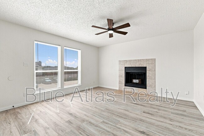 Foto del edificio - 8137 Foxfire Ln