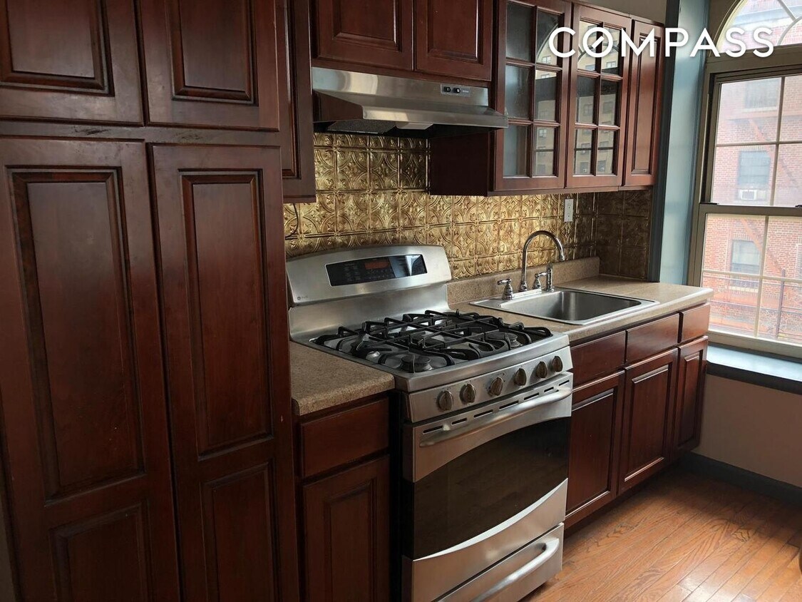 424 Pulaski St Unit 3L, Brooklyn, NY 11221 Room for Rent in Brooklyn