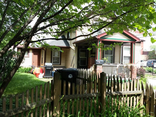 CASA DE UN DORMITORIO - 1975 W 44th St