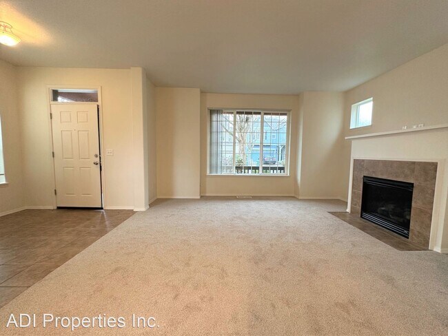 Building Photo - 3 br, 2.5 bath House - 1088 SE Portlandia Ave