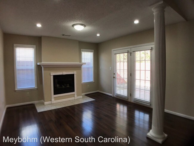 Building Photo - 2 br, 2 bath House - 134 Double Tree Drive