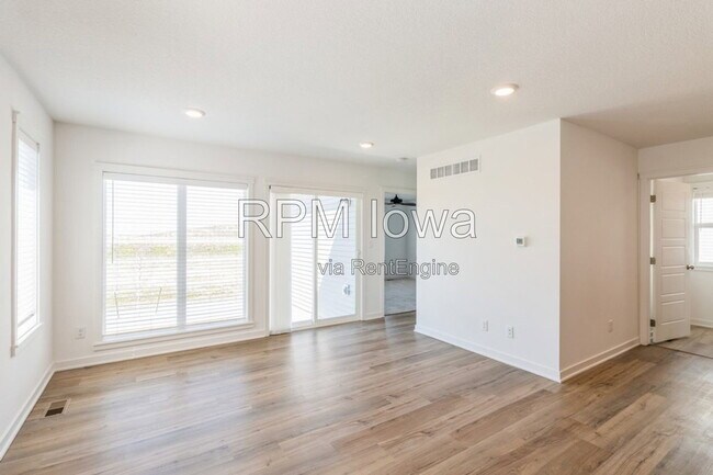 Foto del edificio - 1241 NW Yorktown Dr