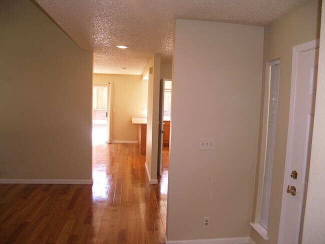 Foto del edificio - Stunning Pleasanton Home in Great Location!