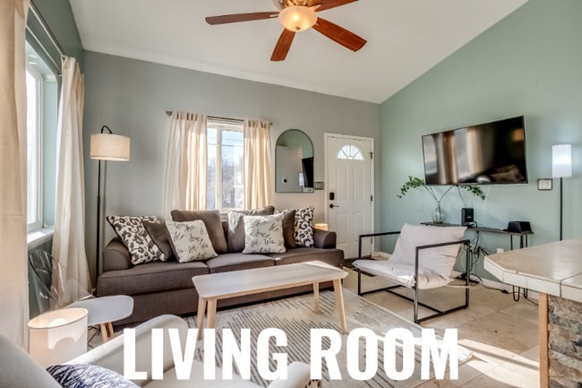 Photo - 2137 S Vallejo St House