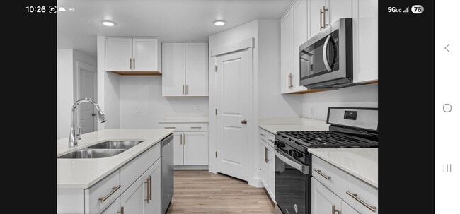 Building Photo - 1096 N 1840 W