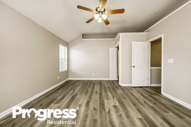 Foto del edificio - 4454 Chestnut Lake Ave