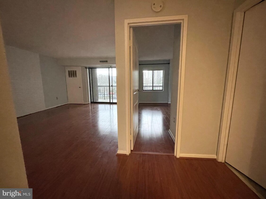 200 N Pickett St Unit 301, Alexandria, VA 22304 Apartment for Rent in Alexandria, VA