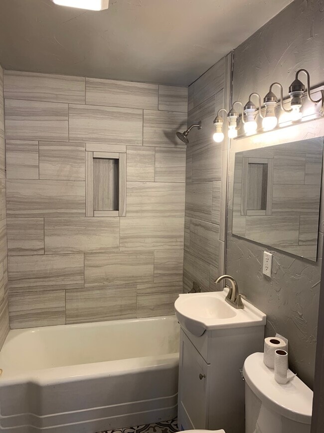 Building Photo - 1380 Classen Blvd