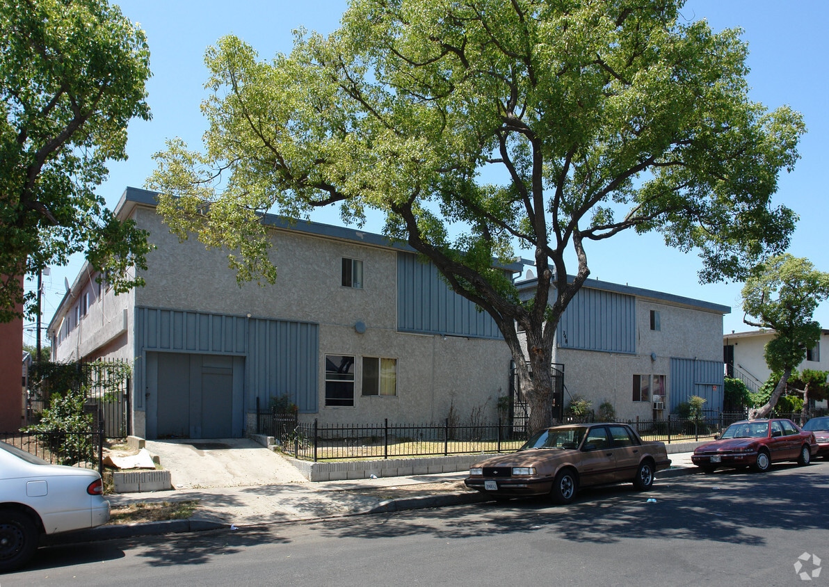 348 - 358 E 17th St - 348-358 E 17th St