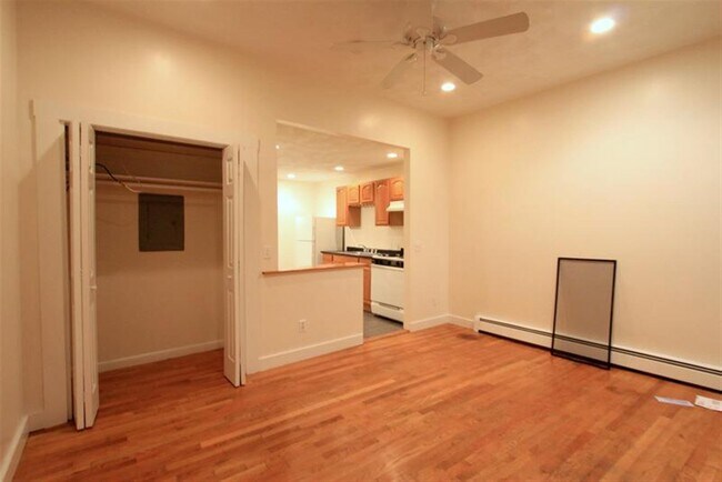 Foto del edificio - 302 Highland Ave