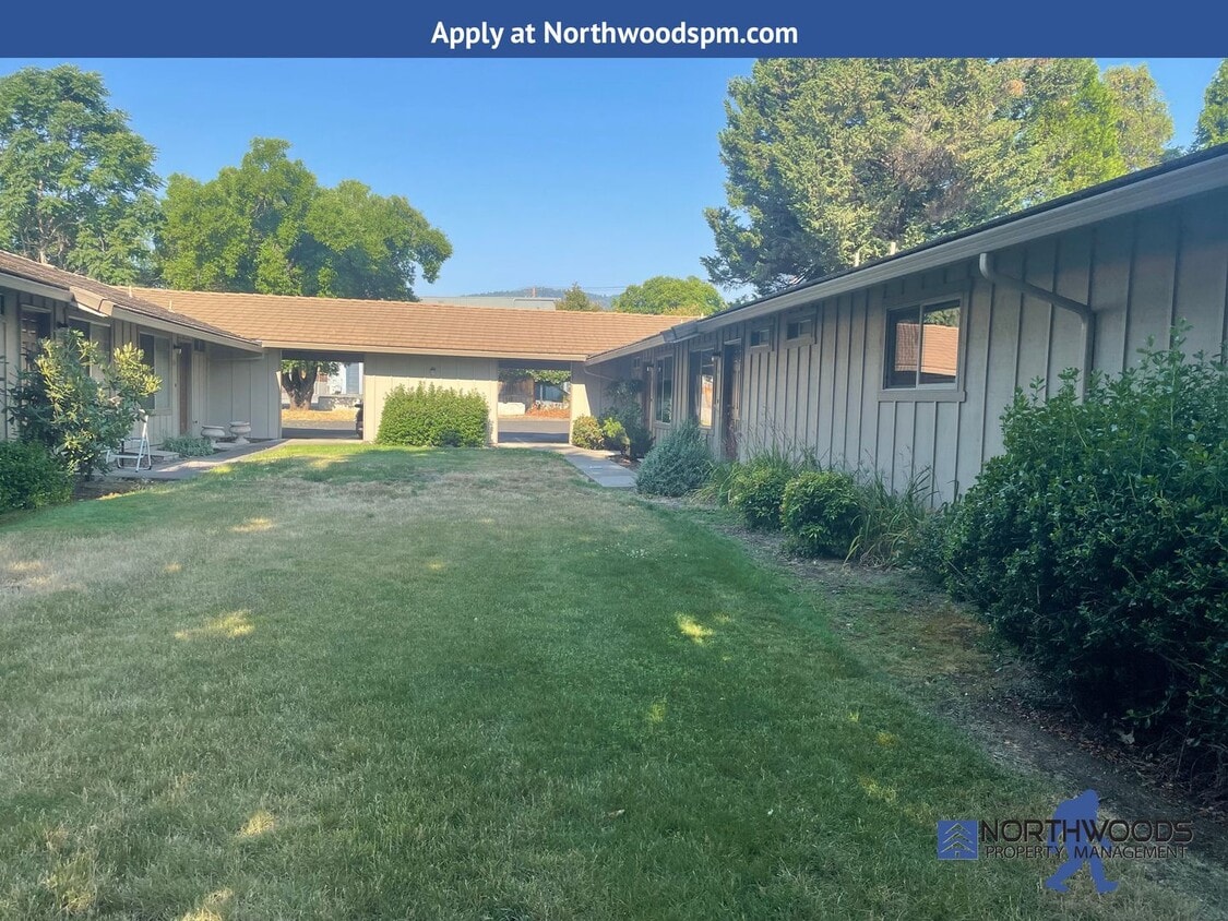 300 Shafer Ln, Jacksonville, OR 97530 House Rental in Jacksonville