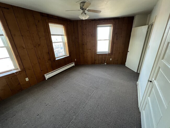Building Photo - 15 North Pine Street