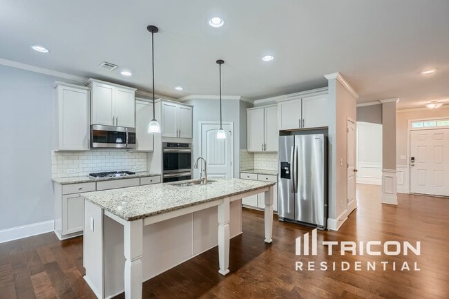 Building Photo - 5928 Wolf Creek Dr