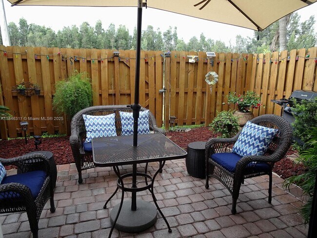 Foto del edificio - 16437 SW 42nd Terrace