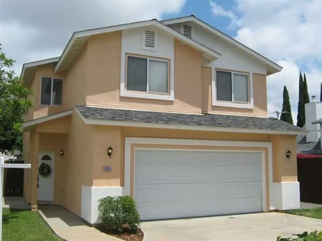 Foto principal - Granite Hills 2 Story Home