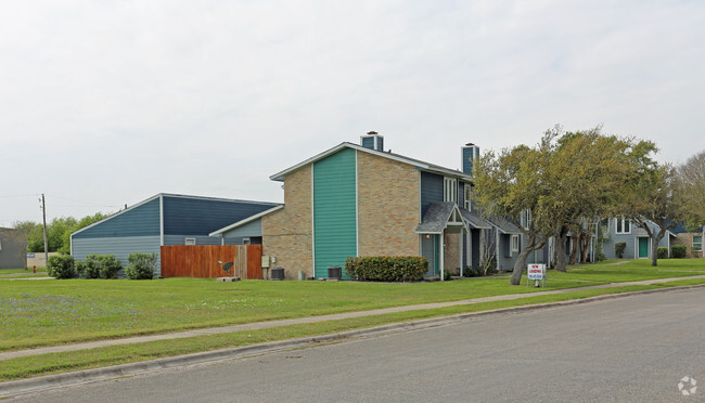 Foto del edificio - Parkside Townhomes