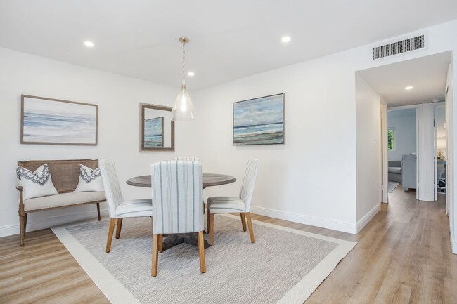 Building Photo - ** MOORINGS ** 2 BED / 2 BATH - CONDO - PR...