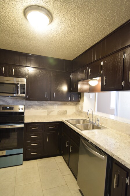 Building Photo - 3210 Paintrock Dr