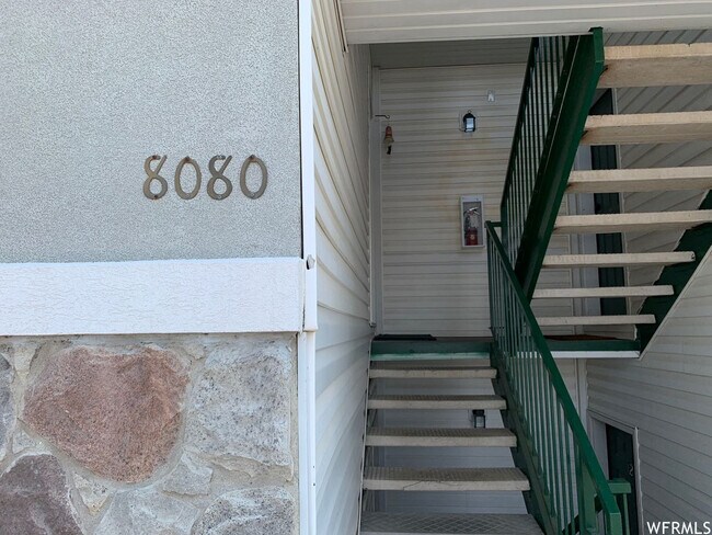 Building Photo - 8080 W Copperfield Plz