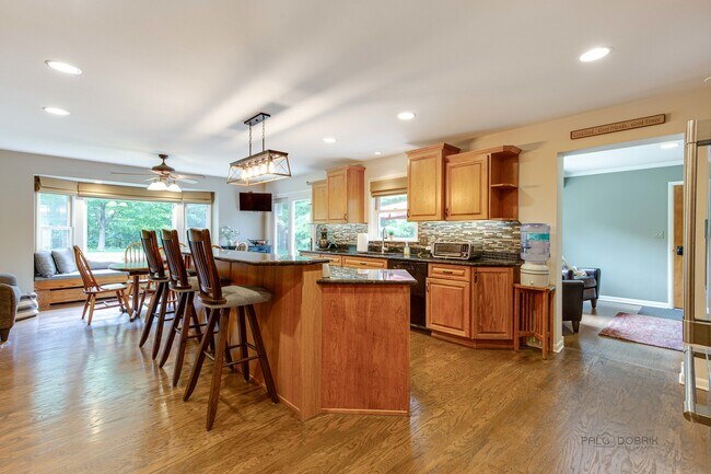 Foto del edificio - 501 N Maple St