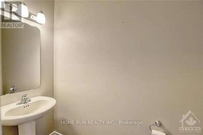 Building Photo - 206 Broxburn Crescent