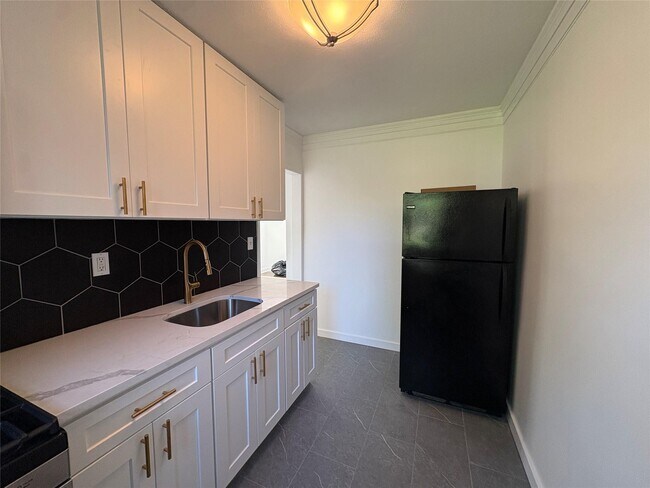 Foto del edificio - 75-5 254th St