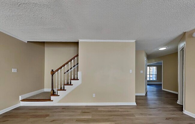 Foto del edificio - Available Now