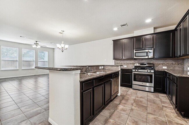 Building Photo - 6414 Stoney Creek Dr
