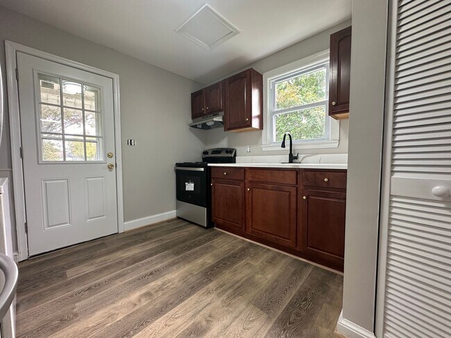 Foto del edificio - Three-bedroom House in Prince Georges County