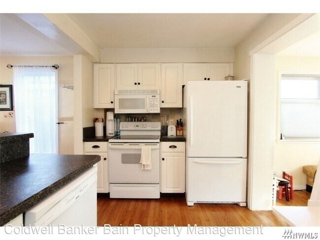 Building Photo - 3 br, 2 bath House - 927 N. 87th Street