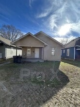 Building Photo - 117 W Monroe St