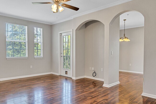 Foto del edificio - 10075 Gate Pkwy N
