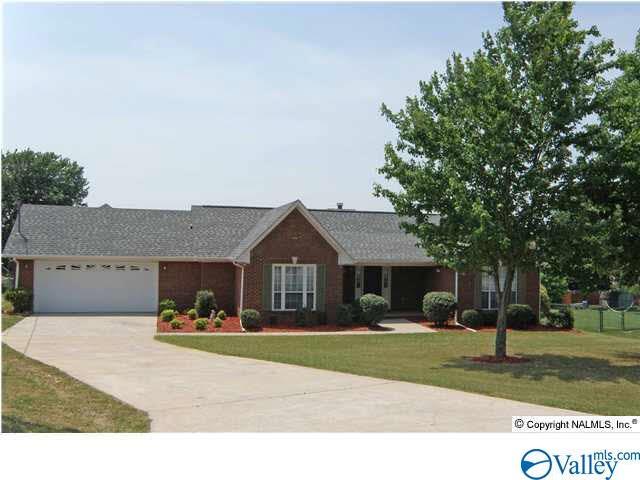 Foto principal - 130 Hickory Trail Dr