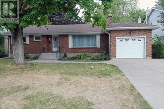 Building Photo - 40 Rosewood Ave