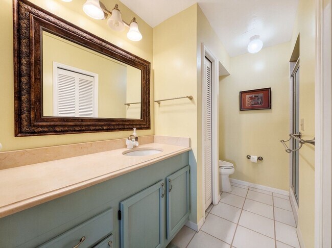 Foto del edificio - Peaceful pond 2BR/2BA condo in Naples, FL