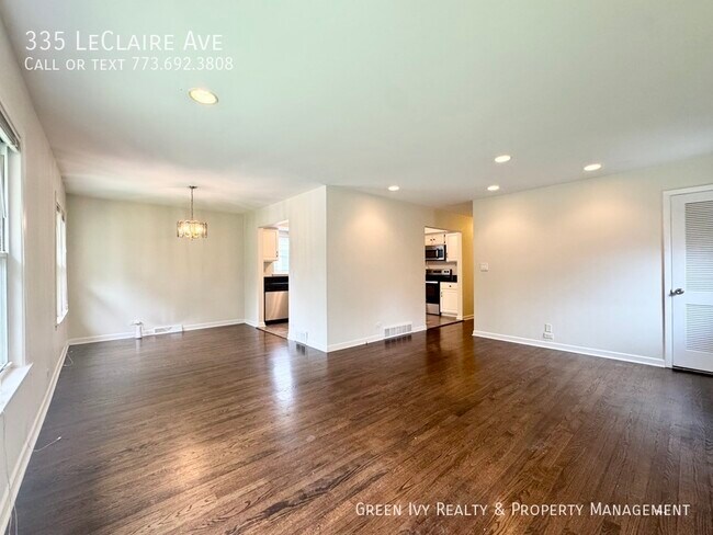Foto del edificio - 335 Leclaire Ave