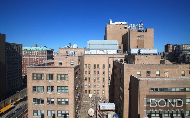 Building Photo - 400 W 113th St